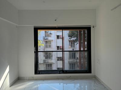 Bedroom Image of 700 Sq.ft 2 BHK Apartment / Flat for rent in Vile Parle East Mumbai for Rs. 95000