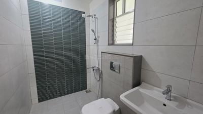 Bathroom Image of 2150 Sq.ft 3.5 BHK Apartment / Flat for sale in Nanded City, Nanded Pune for Rs. 27400000