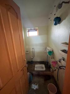 Bathroom Image of 250 Sq.ft 1 RK Independent House for rent in Ramkrishan Nagar Patna for Rs. 2500