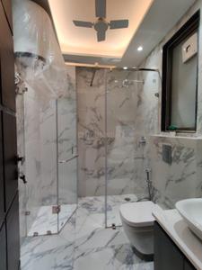 Bathroom Image of 2250 Sq.ft 3 BHK Builder Floor for rent in Pitampura New Delhi for Rs. 70000