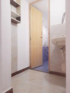 Bathroom Image of 1250 Sq.ft 2 BHK Builder Floor for rent in NRI Layout Bengaluru for Rs. 27000