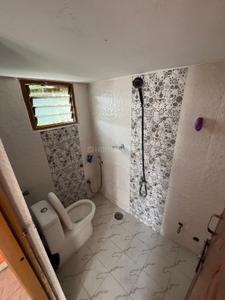 Bathroom Image of 900 Sq.ft 2 BHK Independent House for rent in Sanjeeva Reddy Nagar Hyderabad for Rs. 20000