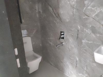 Bathroom Image of 600 Sq.ft 1 BHK Apartment / Flat for rent in Promesa West End, Dadar West Mumbai for Rs. 75000