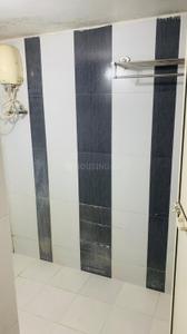 Bathroom Image of 1200 Sq.ft 2 BHK Apartment / Flat for rent in Radhe Residency, New Alkapuri Vadodara for Rs. 14000