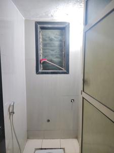 Common Bathroom Image of 530 Sq.ft 1 BHK Apartment / Flat for rent in Kasarvadavali Thane for Rs. 18999
