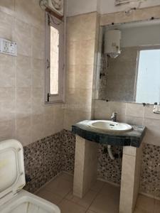 Bathroom Image of 1450 Sq.ft 2.5 BHK Apartment / Flat for rent in Vaishali Ghaziabad for Rs. 33000