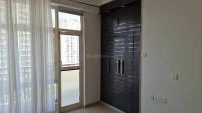 Bedroom Image of 1400 Sq.ft 2.5 BHK Apartment / Flat for sale in Kingswood Court, Crossings Republik Ghaziabad for Rs. 10600000