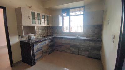 Kitchen Image of 900 Sq.ft 2 BHK Apartment / Flat for rent in Mahmoorganj Varanasi for Rs. 14000
