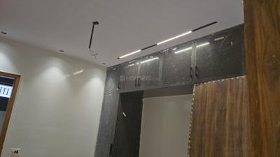 Bedroom Image of 1300 Sq.ft 3 BHK Apartment / Flat for sale in Paschim Vihar New Delhi for Rs. 21000000