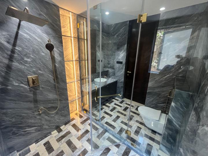 Juhu Vile Parle Development Scheme, Juhu Bathroom 1