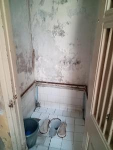 Common Bathroom One Image of 1125 Sq.ft 2 BHK Independent House for sale in Kazipur Dariyapur Ahmedabad for Rs. 7500000