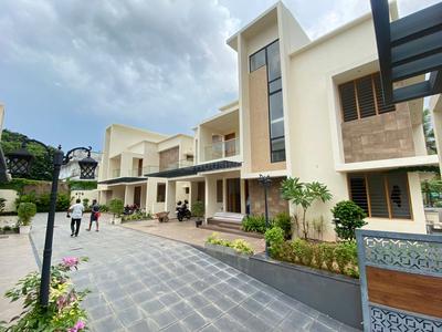 Image of 2610 Sq.ft 4 BHK Villa for sale in Edappally, Kochi for Rs. 21500000