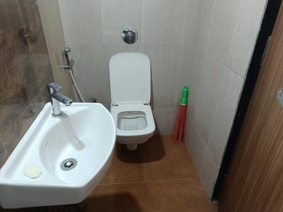 Image of 600 Sq.ft 1 BHK Apartment / Flat for sale in Malad East, Mumbai for Rs. 11000000