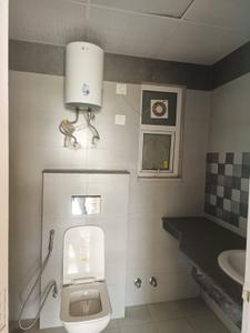 Image of 1710 Sq.ft 3 BHK Apartment / Flat for rent in Pareena Express Heights, Sector 99, Gurgaon for Rs. 45000
