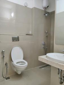 Common Bathroom Image of 750 Sq.ft 2 BHK Apartment / Flat for rent in The Atmosphere O2, Mulund West Mumbai for Rs. 56999