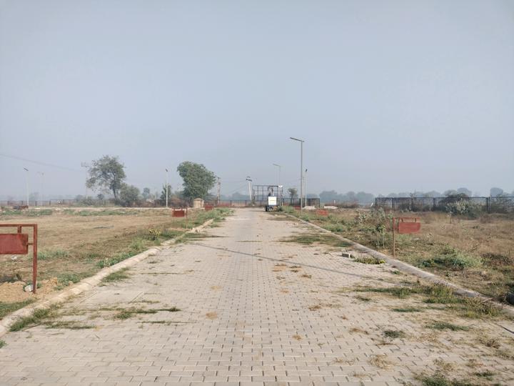 Adore Smart City Main Image 1