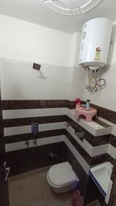 Bathroom Image of 675 Sq.ft 2 BHK Apartment / Flat for sale in Shahdara New Delhi for Rs. 4500000