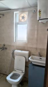 Bathroom Image of 950 Sq.ft 3 BHK Apartment / Flat for rent in ROF Amaltas, Sector 92 Gurgaon for Rs. 21500