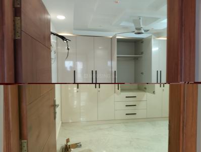 Bedroom Image of 750 Sq.ft 2 BHK Builder Floor for rent in Preet Vihar New Delhi for Rs. 20000