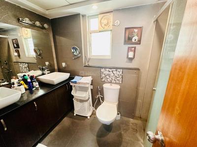 Bathroom Image of 4030 Sq.ft 4 BHK Apartment / Flat for sale in Spectra Cypress, Brookefield Bengaluru for Rs. 46500004
