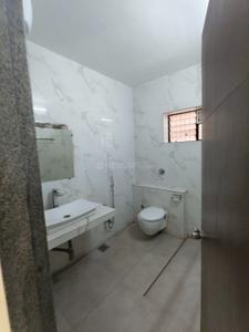 Bathroom Image of 2800 Sq.ft 4 BHK Apartment / Flat for rent in Race Course Vadodara for Rs. 55000