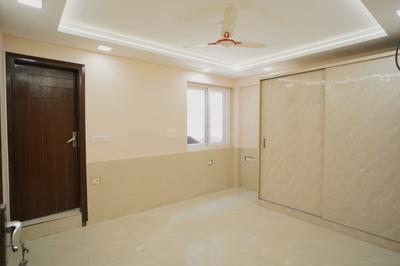 Bedroom Image of 2520 Sq.ft 3 BHK Builder Floor for sale in Punjabi Bagh New Delhi for Rs. 32500000