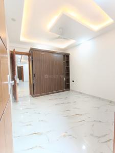 Hall Image of 1750 Sq.ft 4 BHK Apartment / Flat for sale in Sector 73 Noida for Rs. 7675000