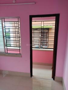 Bedroom Image of 750 Sq.ft 2 BHK Builder Floor for rent in Baranagar Kolkata for Rs. 8500