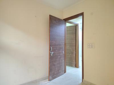 Bedroom Image of 650 Sq.ft 2 BHK Builder Floor for sale in Khanpur New Delhi for Rs. 4000000