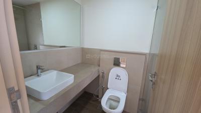 Image of 1000 Sq.ft 2 BHK Apartment / Flat for rent in Piramal Aranya Wing C, Byculla, Mumbai for Rs. 105000