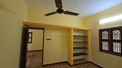 Bedroom Image of 750 Sq.ft 2 BHK Independent House for rent in Manaveli Puducherry for Rs. 7000