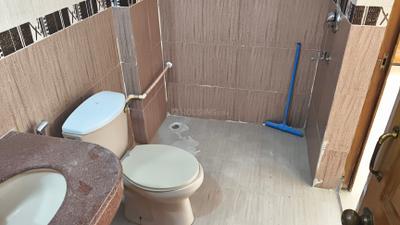 Image of 2050 Sq.ft 3.5 BHK Apartment / Flat for rent in   Veena Residency, Sector 22 Dwarka, New Delhi for Rs. 52000