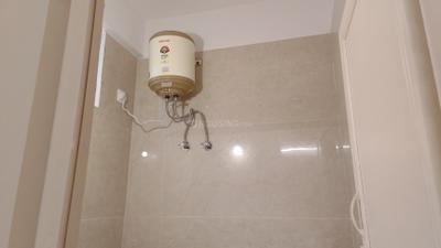 Bathroom Image of 450 Sq.ft 1 BHK Apartment / Flat for rent in Nagavara Bengaluru for Rs. 23000