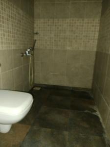 Common Bathroom Image of 1660 Sq.ft 3 BHK Apartment / Flat for sale in Amanora Aspire Towers, Amanora Park Town Pune for Rs. 24900000