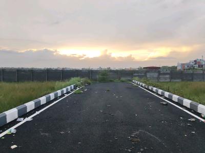 Image of 840 Sq.ft Residential Plot / Land for sale in Kundrathur, Chennai for Rs. 3780000