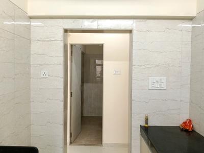 Kitchen Image of 650 Sq.ft 1 BHK Apartment / Flat for rent in Romell Vasanthi, Mulund East Mumbai for Rs. 35000