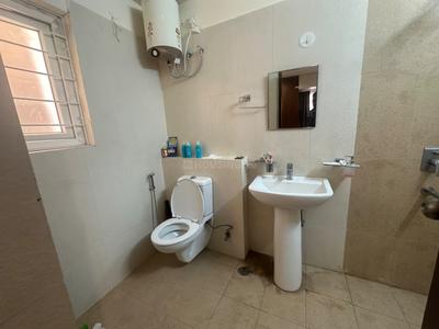 Bathroom Image of 1950 Sq.ft 3 BHK Apartment / Flat for rent in Aditya Empress Towers, Shaikpet Hyderabad for Rs. 69000