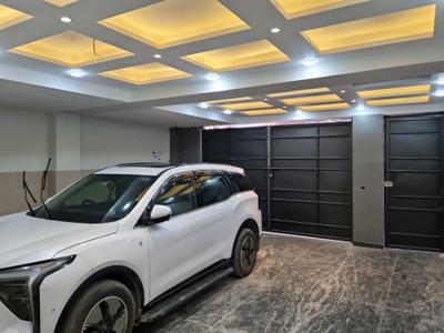 Car Garage Image of 2500 Sq.ft 5 BHK Independent House for sale in Dwarka Mor New Delhi for Rs. 25000000