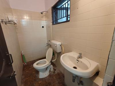 Bathroom Image of 2200 Sq.ft 3 BHK Apartment / Flat for rent in Shivaji Nagar Bengaluru for Rs. 100000