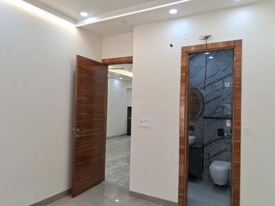 Bedroom Image of 1350 Sq.ft 3 BHK Builder Floor for sale in Paschim Vihar New Delhi for Rs. 21500000