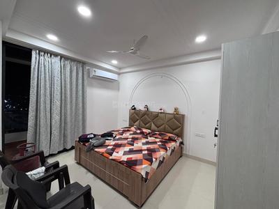Bedroom Image of 1960 Sq.ft 3 BHK Apartment / Flat for rent in Manglam 14 Woodland Park, Mansarovar Jaipur for Rs. 55000