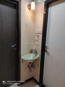 Bathroom Image of 415 Sq.ft 1 BHK Apartment / Flat for sale in Lower Parel Mumbai for Rs. 15600000