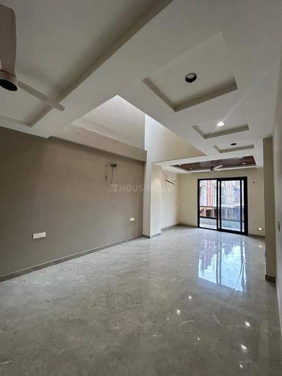 Radhika Green Main Image 1