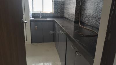 Kitchen Image of 1020 Sq.ft 2 BHK Apartment / Flat for rent in Lodha Amara, Kolshet Thane for Rs. 38000
