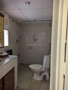 Bathroom Image of 2450 Sq.ft 4 BHK Apartment / Flat for rent in Halasuru Bengaluru for Rs. 140000