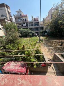 Balcony Image of 500 Sq.ft 1 BHK Builder Floor for rent in Janakpuri New Delhi for Rs. 17000