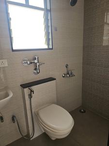 Common Bathroom Image of 990 Sq.ft 2 BHK Apartment / Flat for rent in Nyati Elan, Wagholi Pune for Rs. 22000