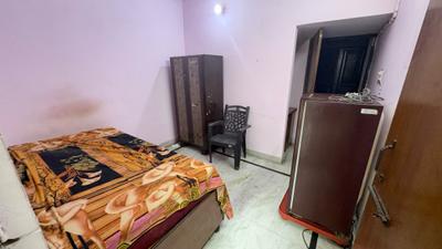 Bedroom Image of 400 Sq.ft 1 RK Builder Floor for rent in Patel Nagar New Delhi for Rs. 14000