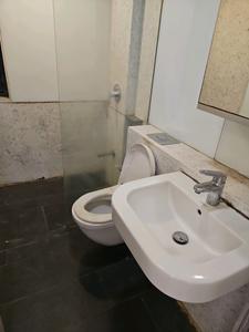 Common Bathroom Image of 1250 Sq.ft 2.5 BHK Apartment / Flat for sale in Lodha Aura, Sion Mumbai for Rs. 37000000