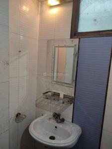 Bathroom Image of 900 Sq.ft 2 BHK Builder Floor for sale in Lajpat Nagar New Delhi for Rs. 18000000